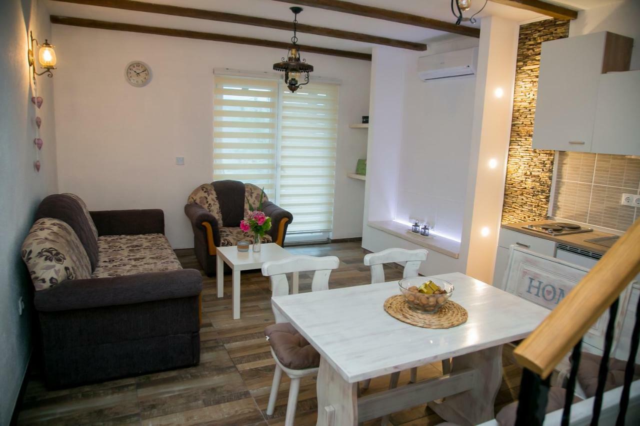 Nektar Park Villa Sara Bihać Exteriör bild